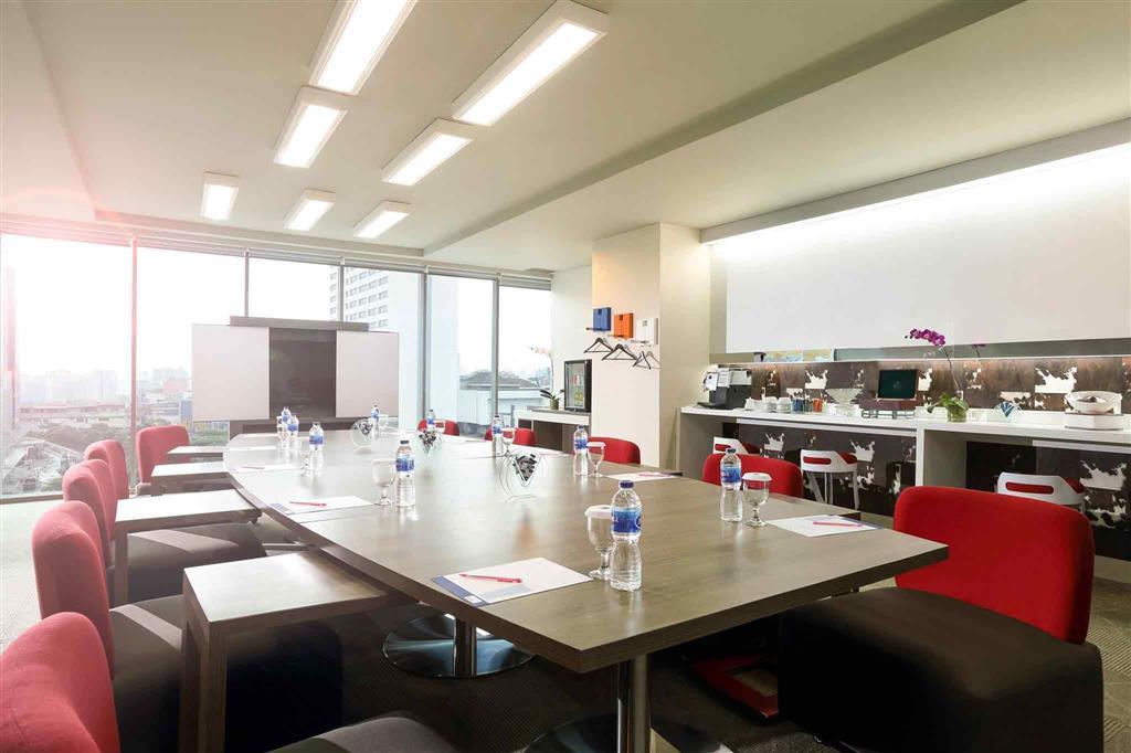 Novotel Jakarta Gajah Mada Zewnętrze zdjęcie