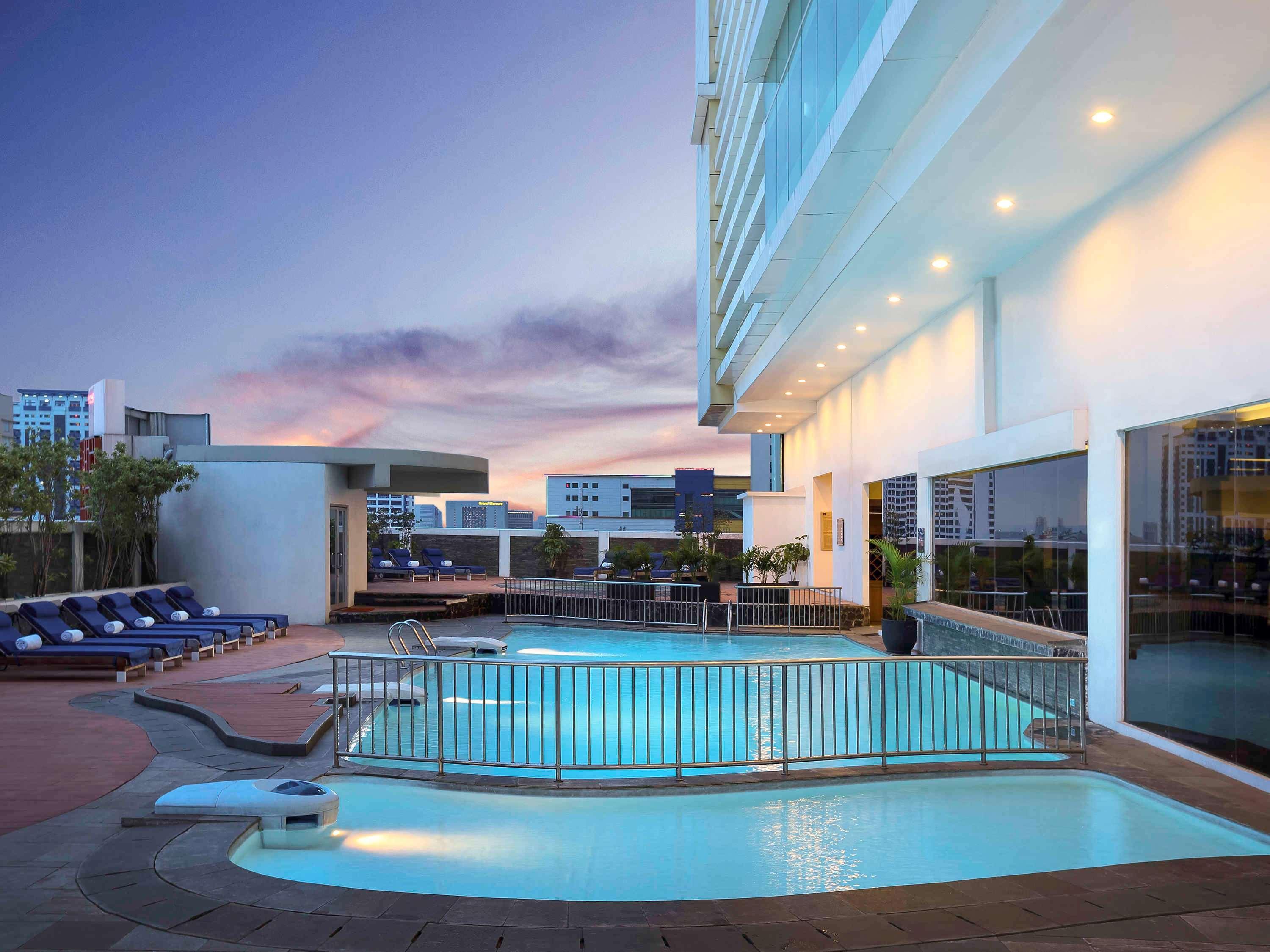 Novotel Jakarta Gajah Mada Zewnętrze zdjęcie