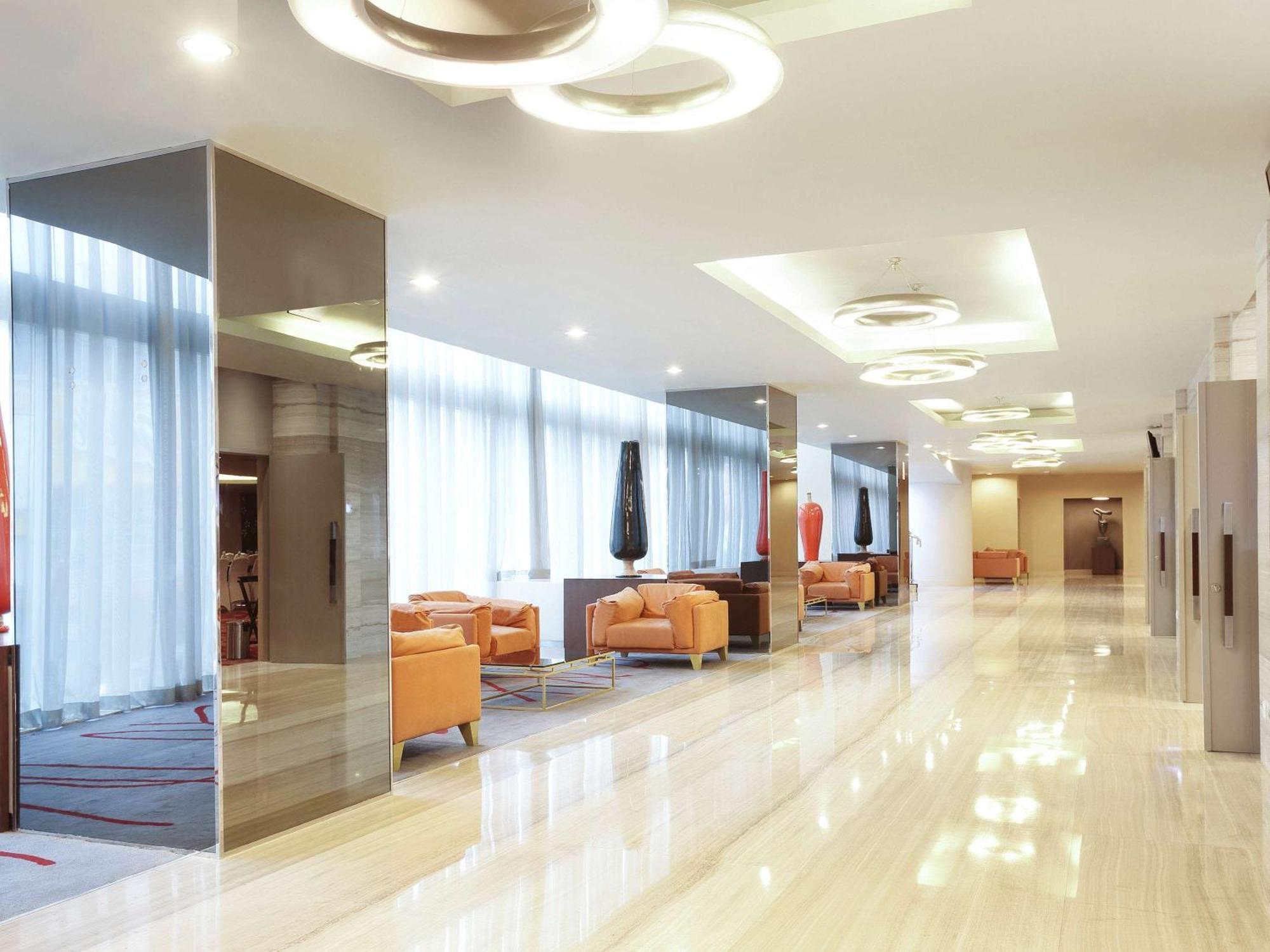 Novotel Jakarta Gajah Mada Zewnętrze zdjęcie