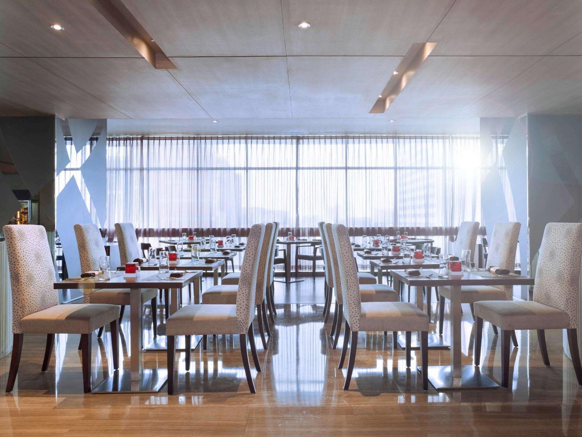 Novotel Jakarta Gajah Mada Zewnętrze zdjęcie